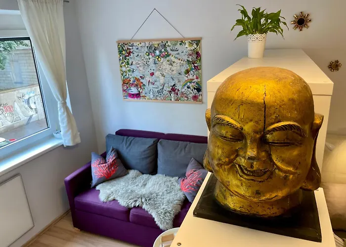 Business-apartment 1-6 Months